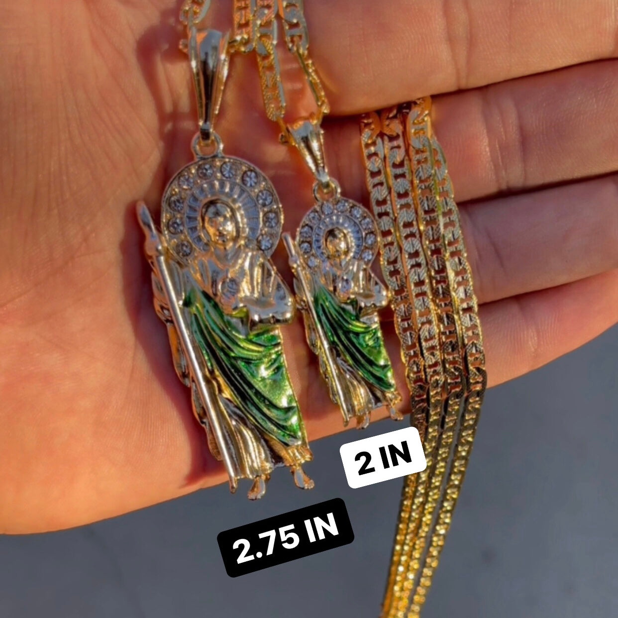PE2 Small San Judas Tadeo With Green Robe Chain (White Stones)