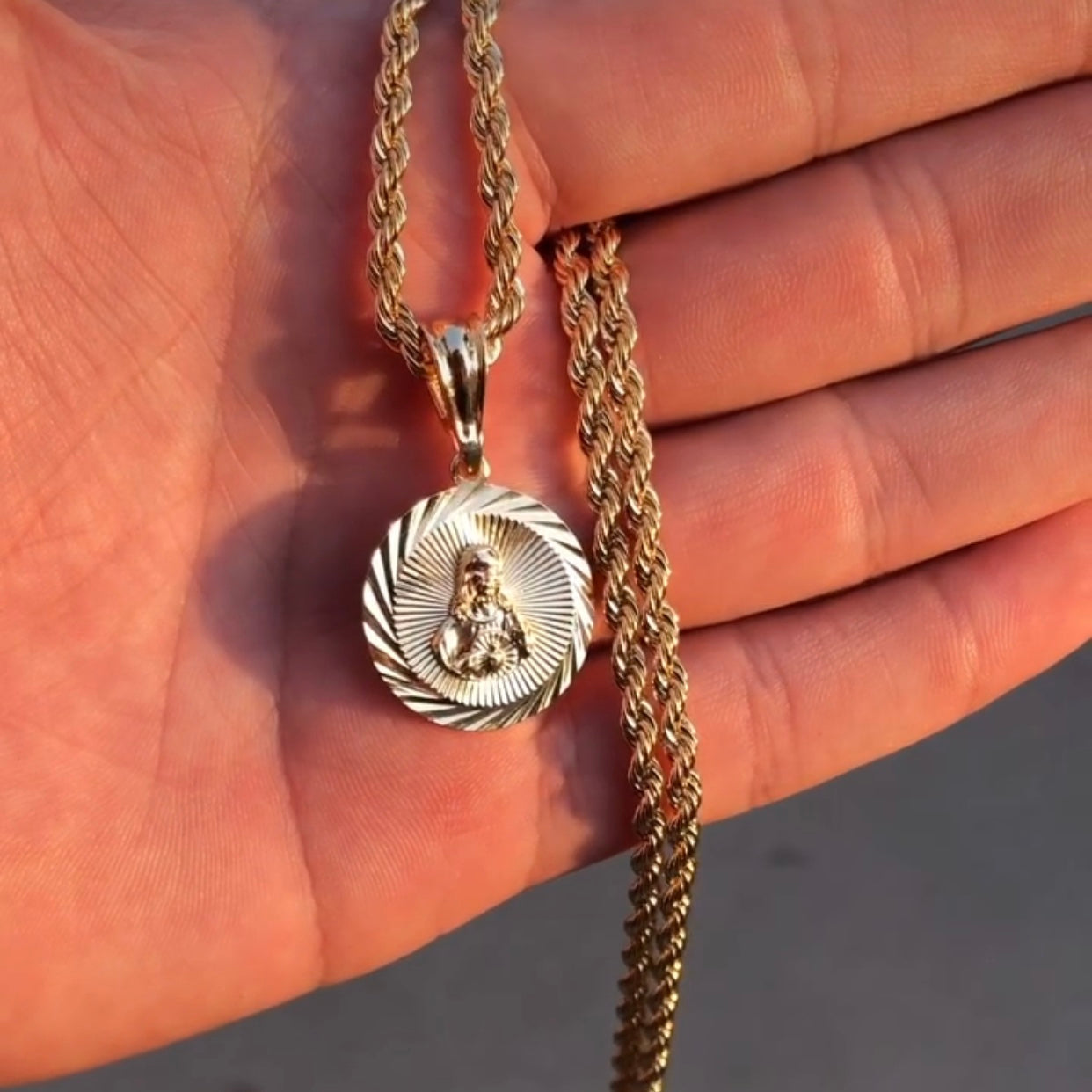 PE5 Jesus Pendant